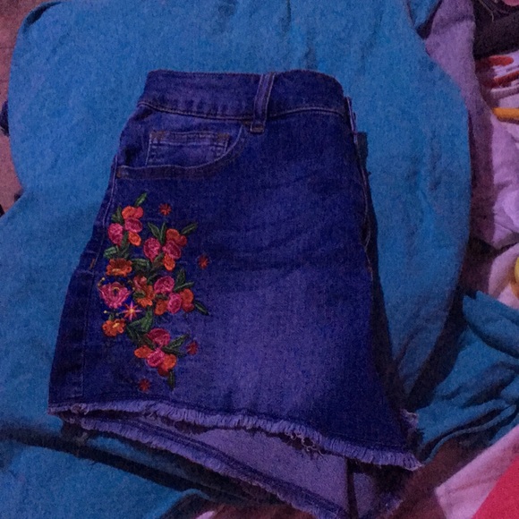 Sold - Picture 2 of 6